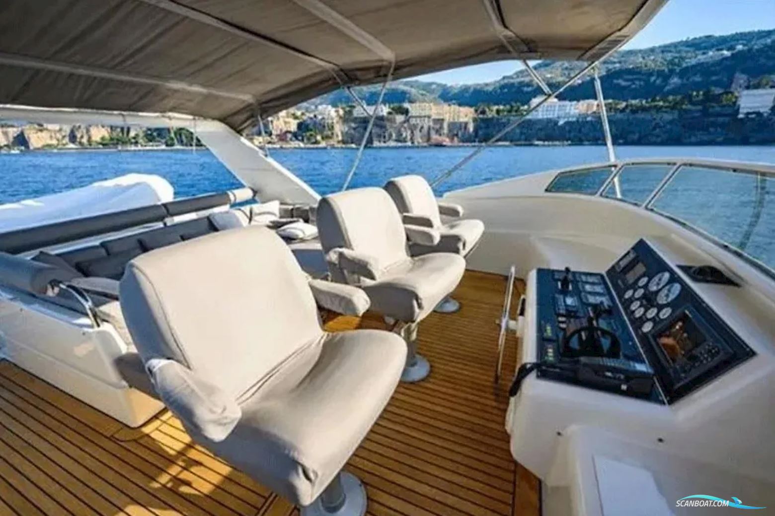 Moonen 68 Flybridge