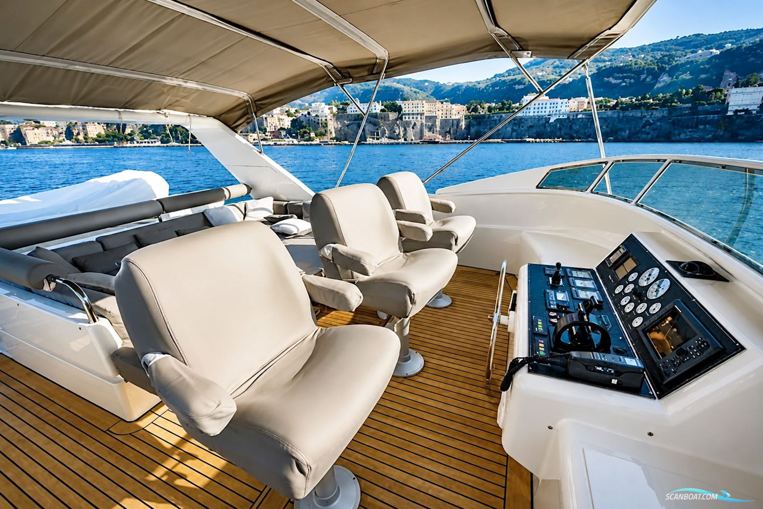 Moonen 68 Flybridge