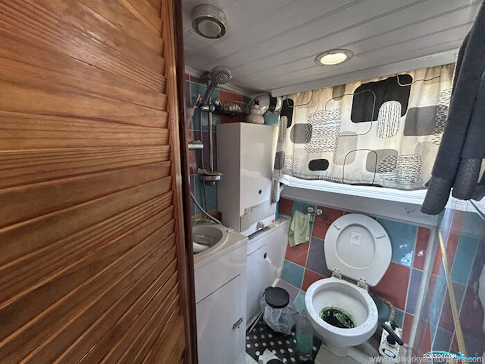 Moonraker 36