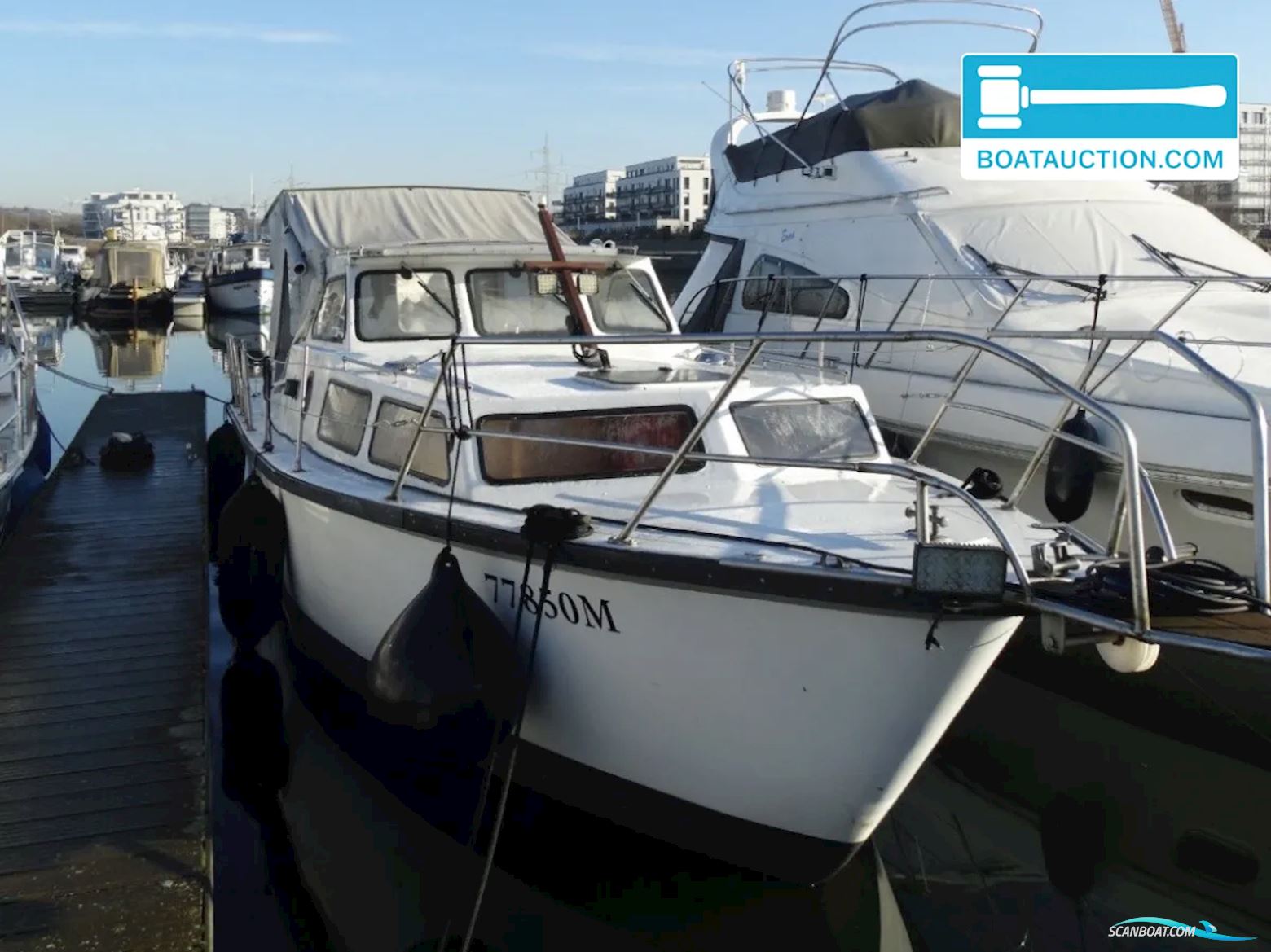 Motorboot 900
