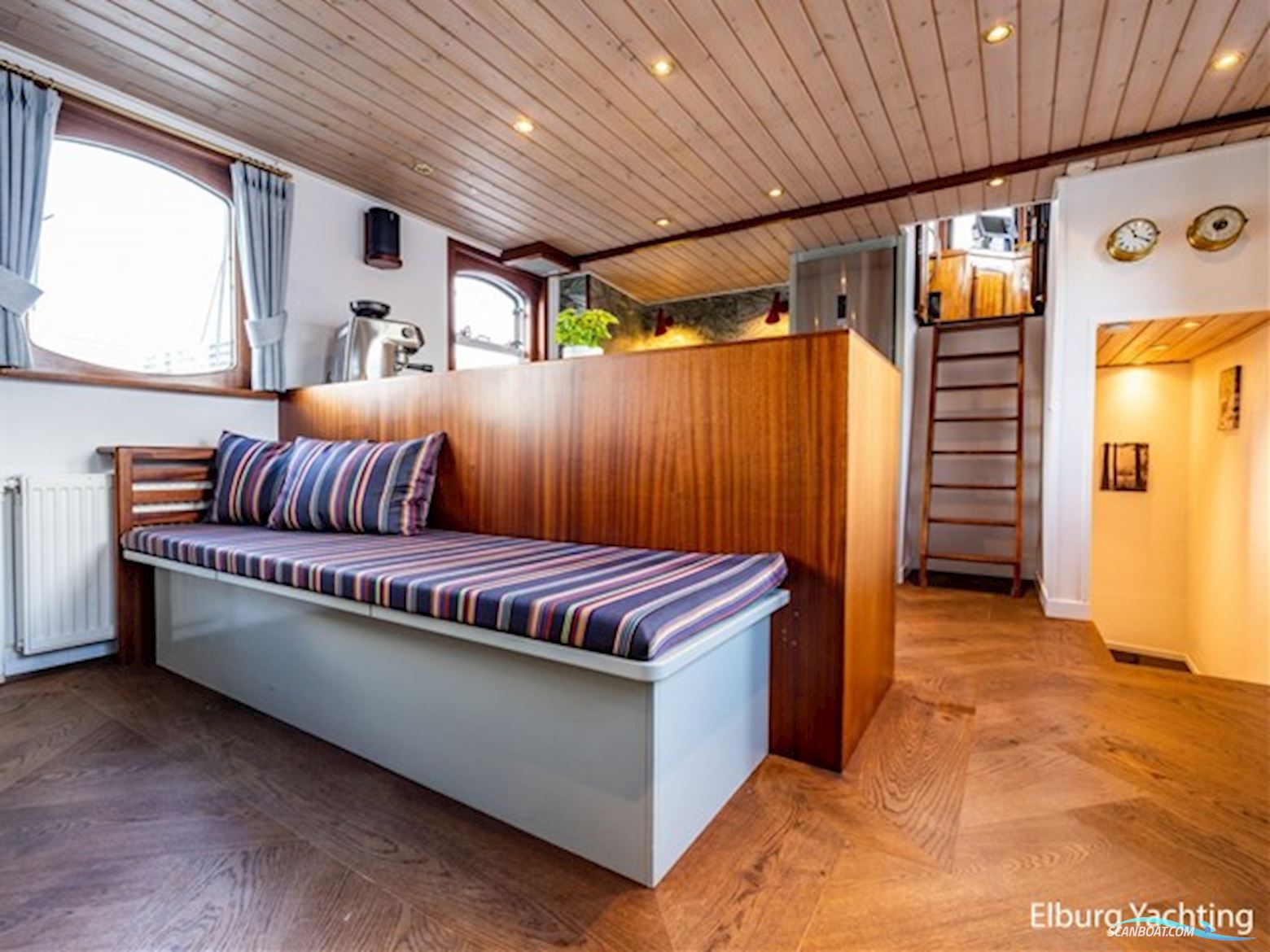 Motoryacht Cape Heima  - Wonen op het water 