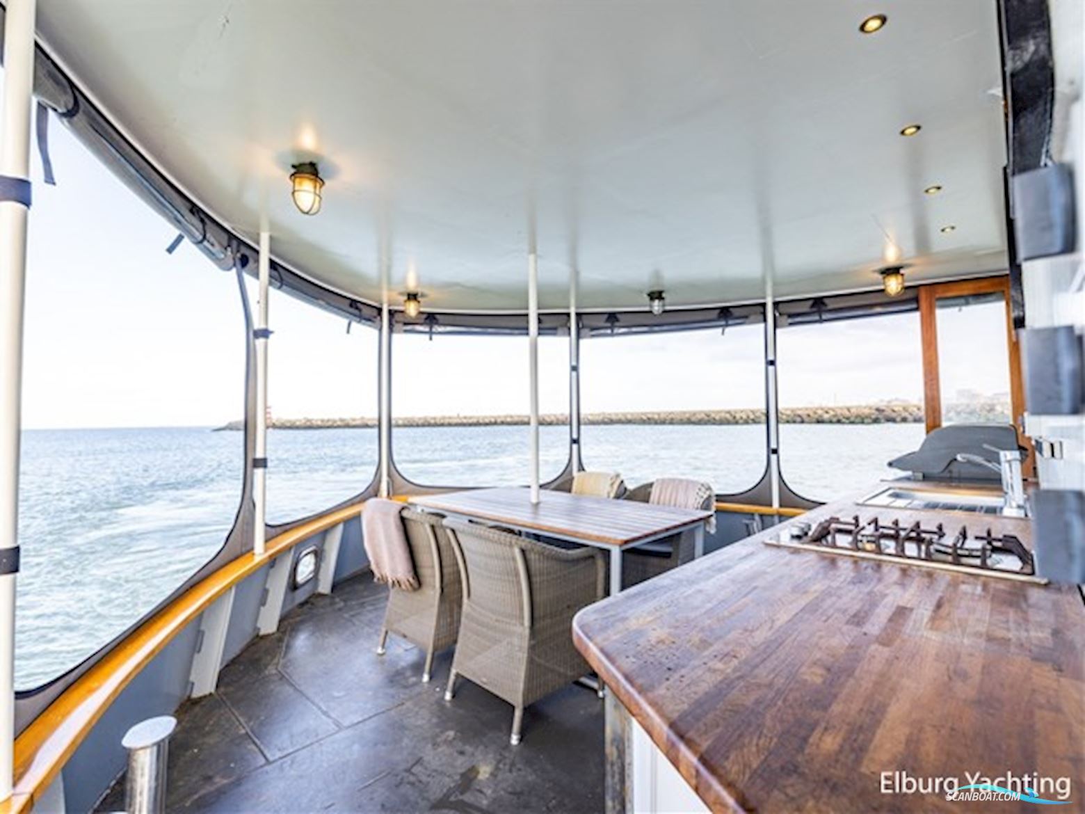 Motoryacht Cape Heima  - Wonen op het water 