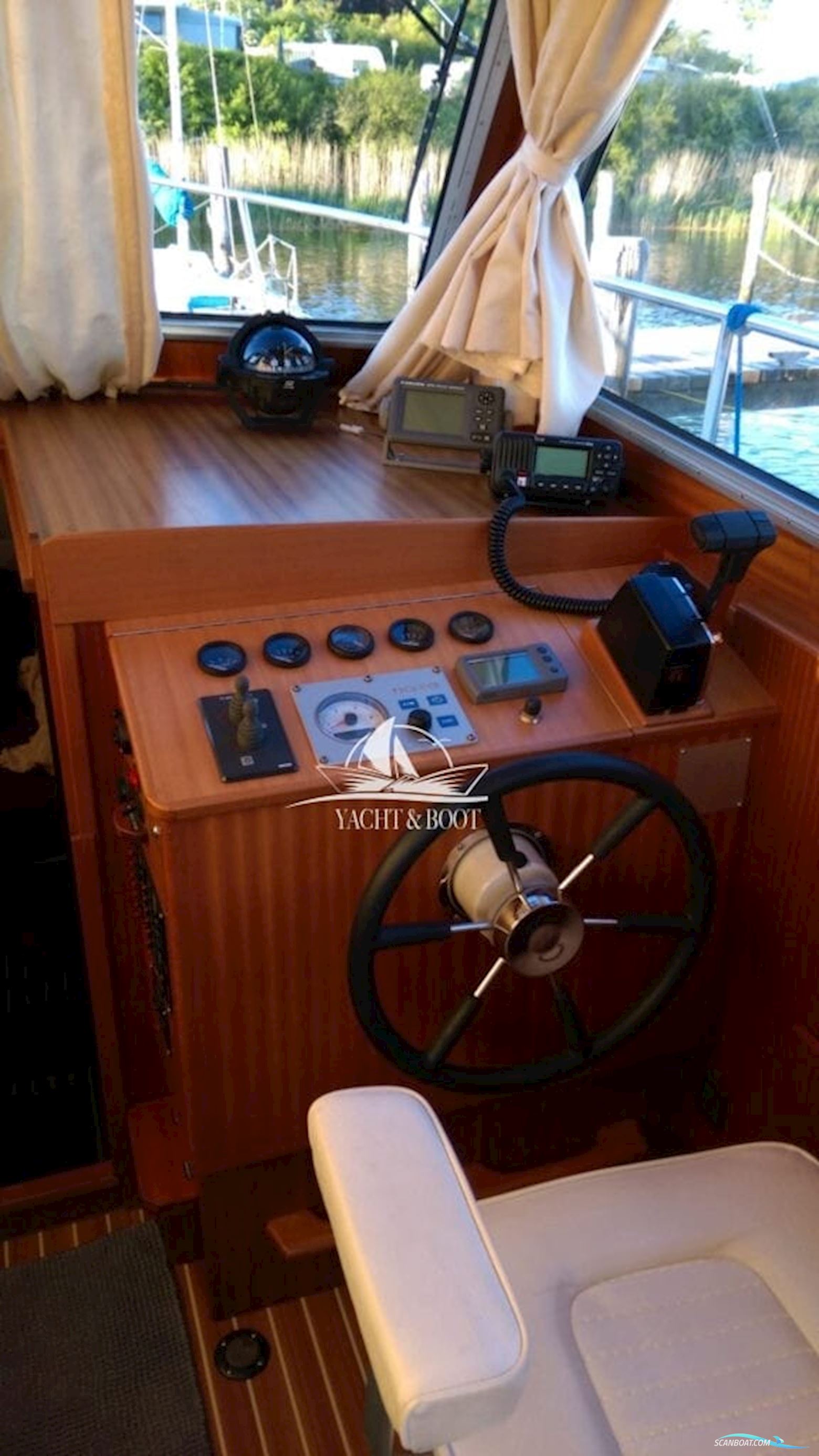 Müritz-Yacht Management Aquilla 900 Traveller