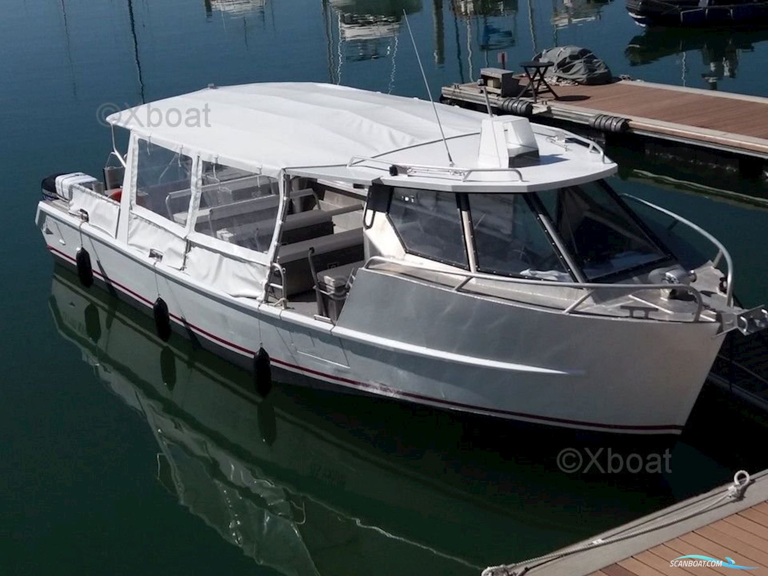 Navalu Bateau Promenade Taxi Nuc Motorboot 2019, mit Mercury motor, Frankreich
