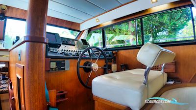 Neptunus 138 / 46 Flybridge Sedan Motorboot 1989, mit Volvo motor, Deutschland