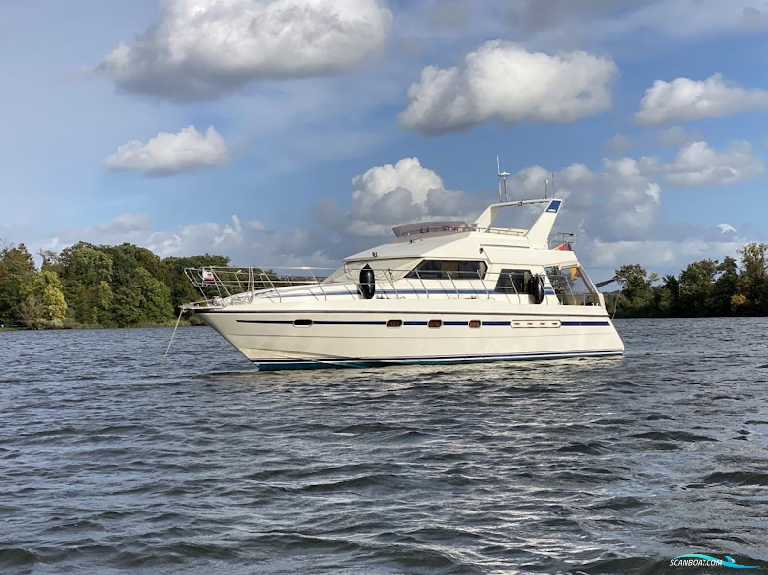 Neptunus 138 Sedan Fly