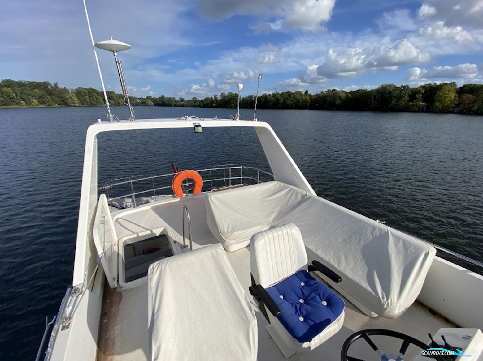 Neptunus 138 Sedan Fly