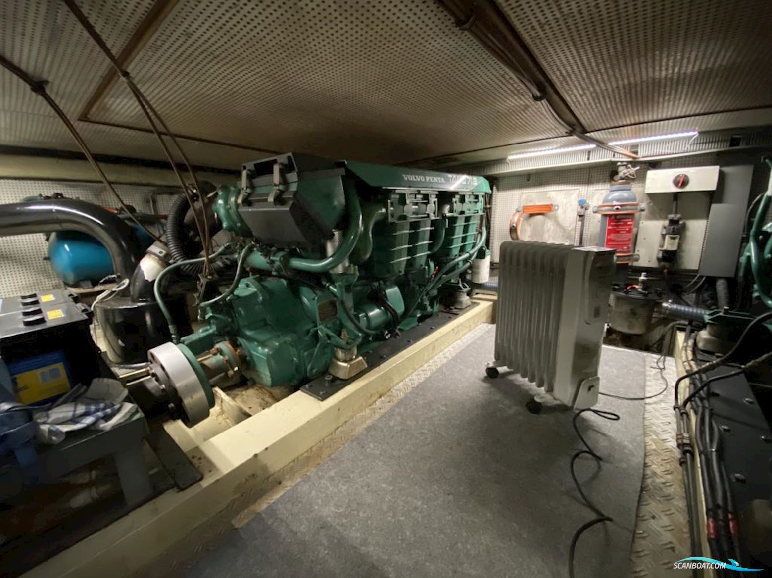 Neptunus 138 Sedan Fly