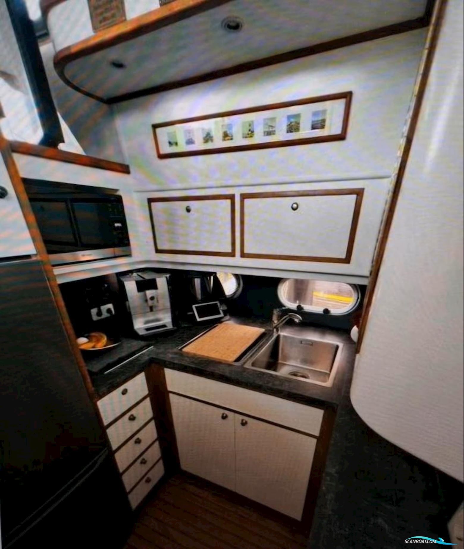 Neptunus 138 Sedan Fly