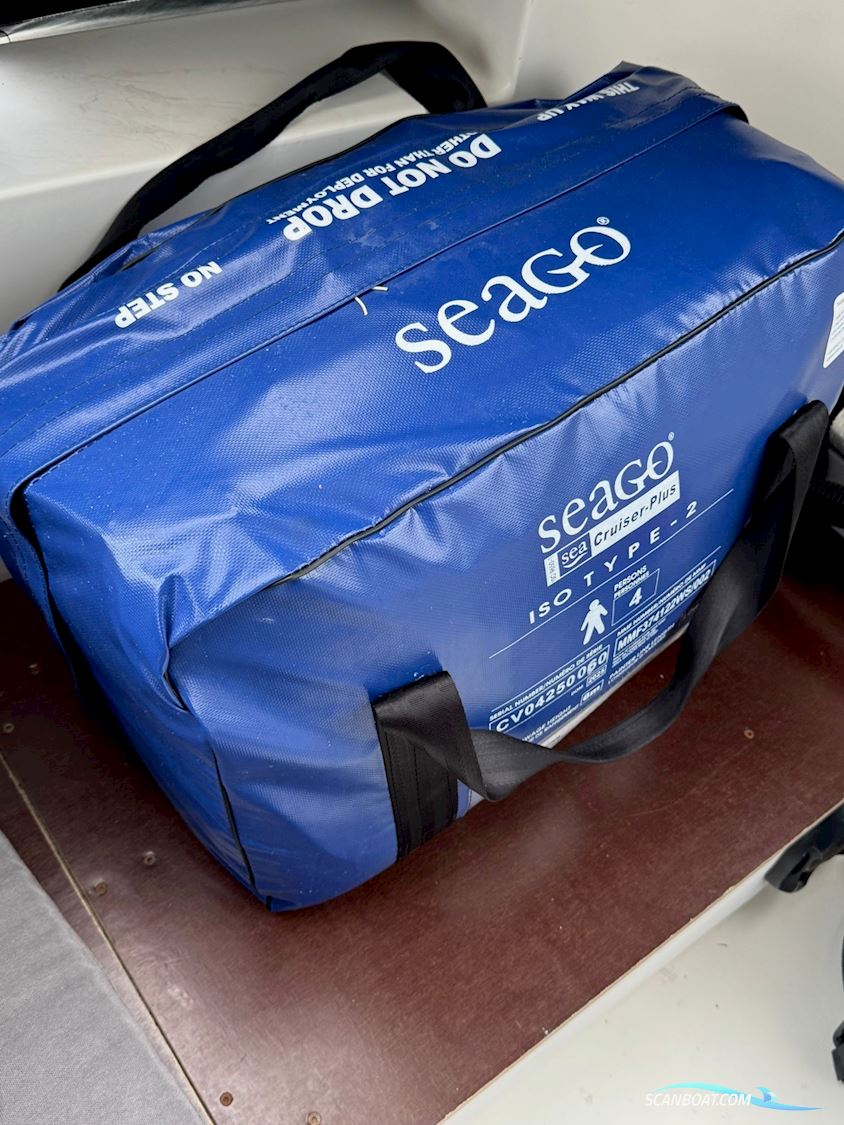 Neptunus 138 Sedan Fly