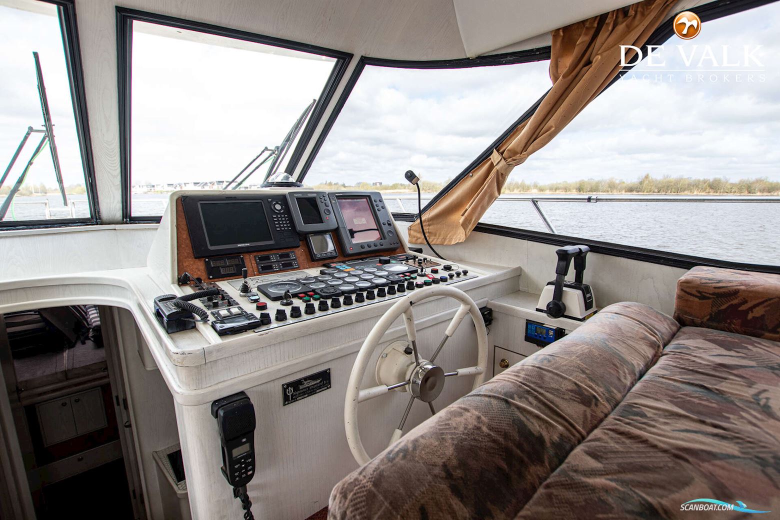 Neptunus 145 Flybridge