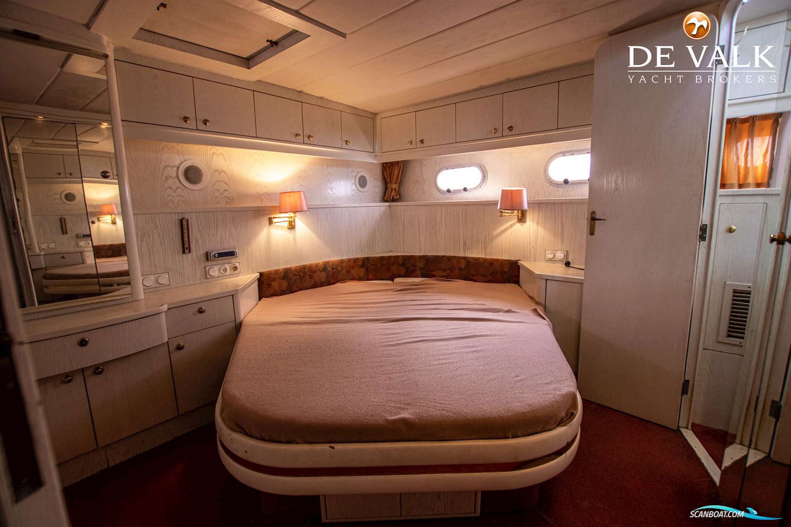 Neptunus 145 Flybridge