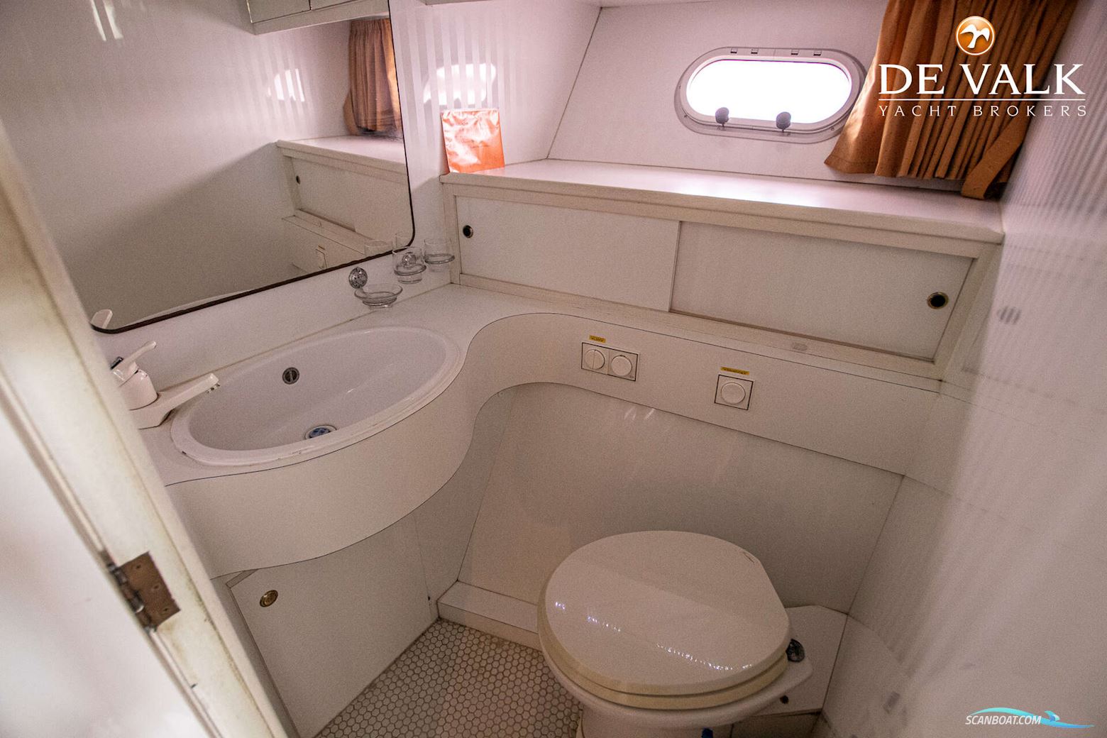 Neptunus 145 Flybridge