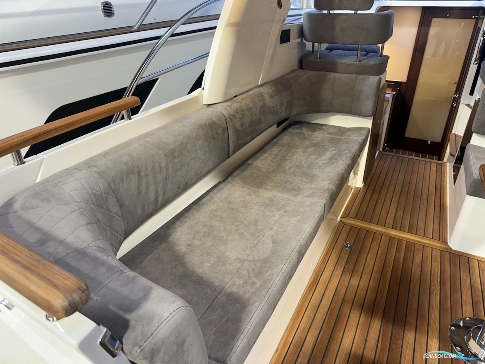 NEW – Marex 310 Sun Cruiser 2025