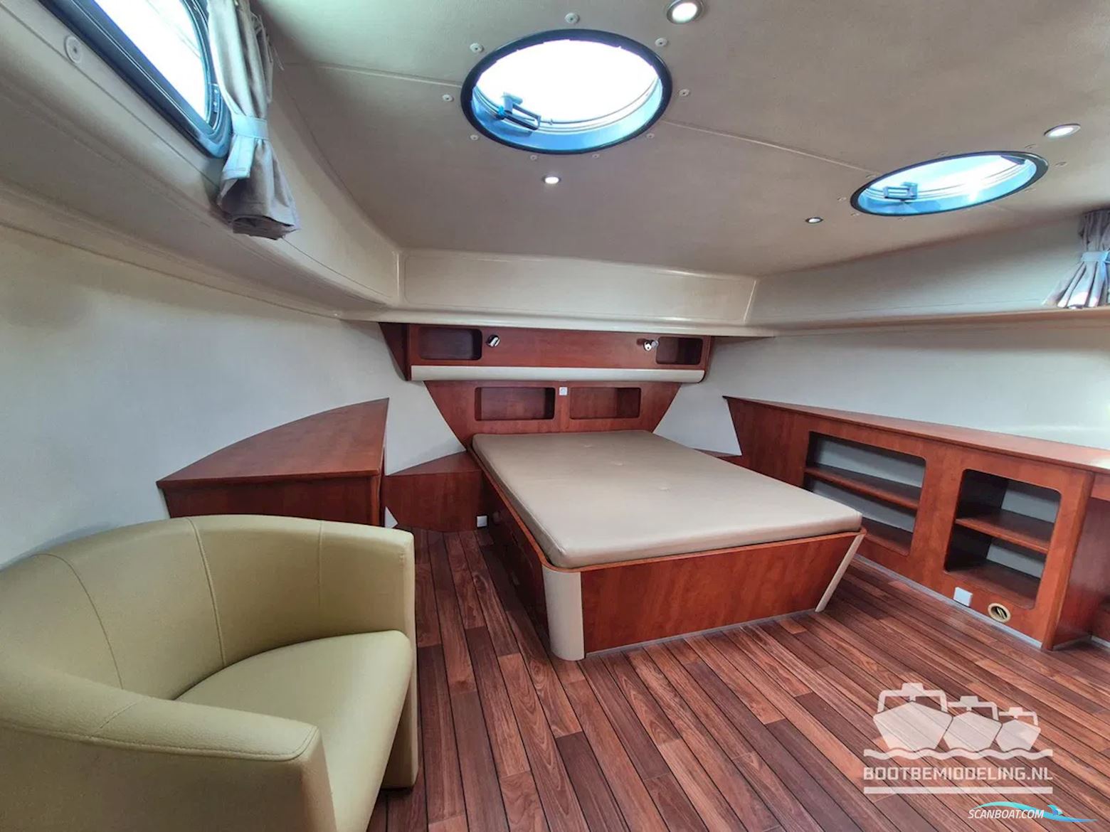 Nicols Yacht Sixto Prestige