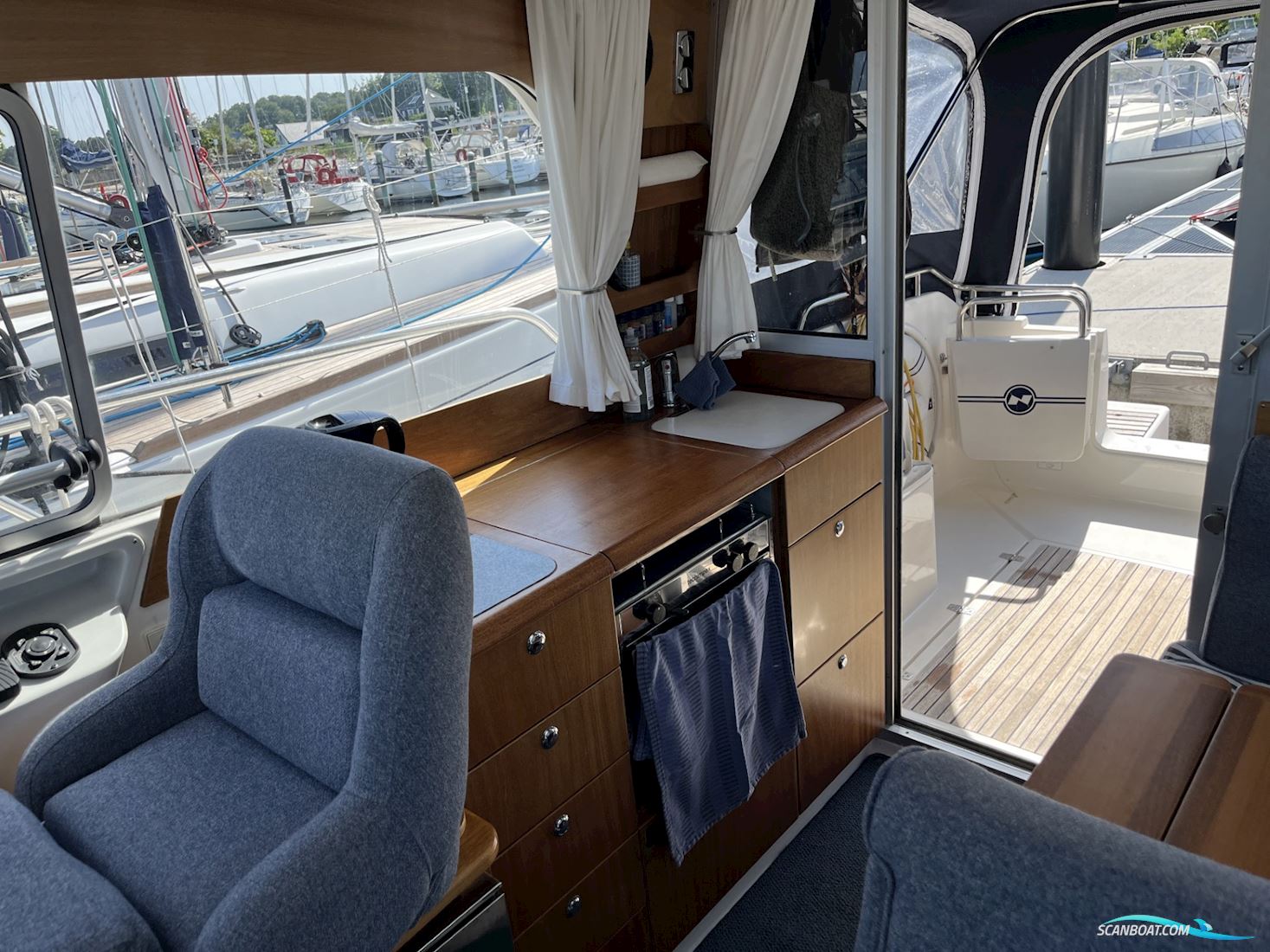 Nimbus 320 Coupe