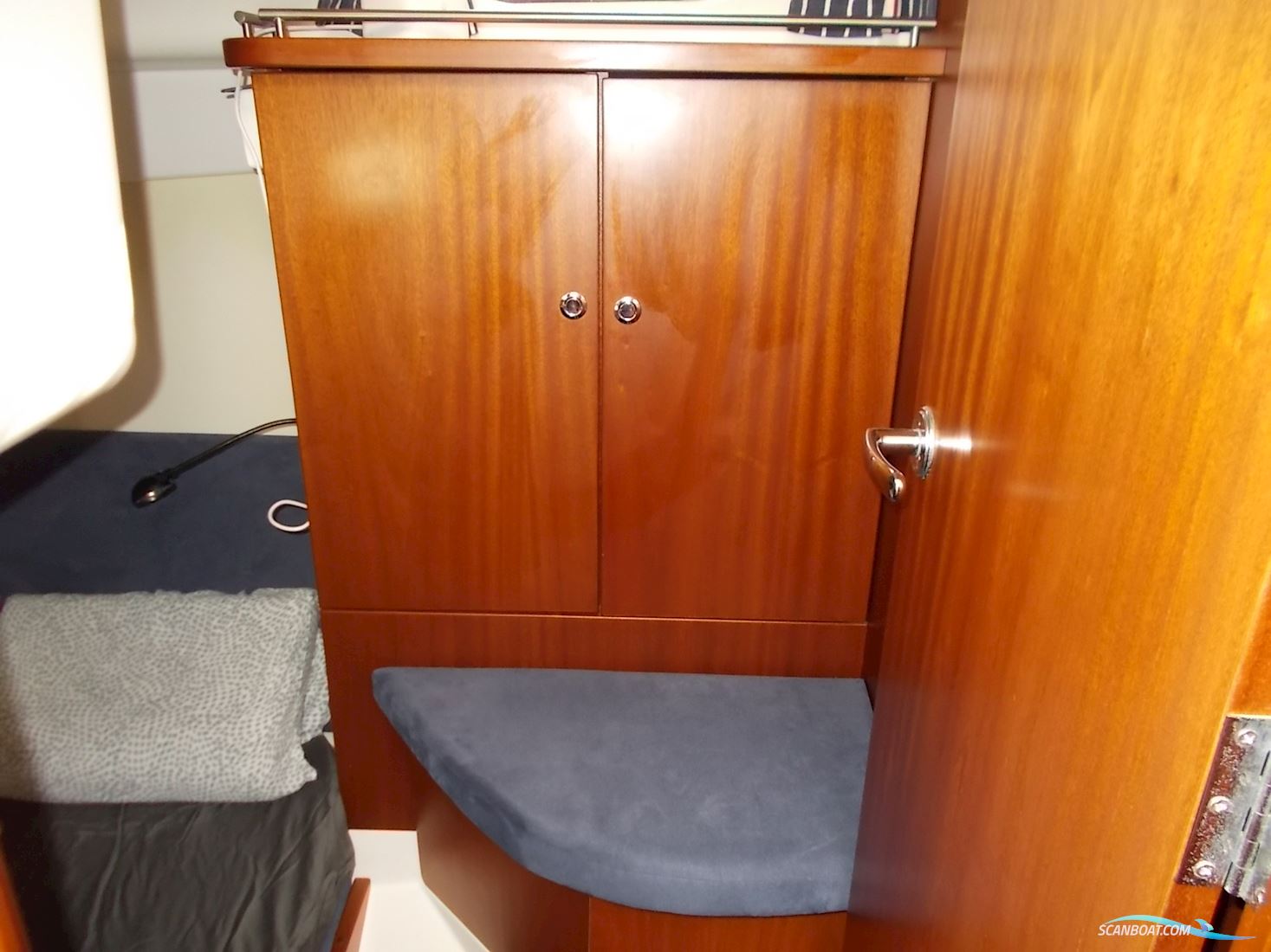 Nimbus 340 Commander