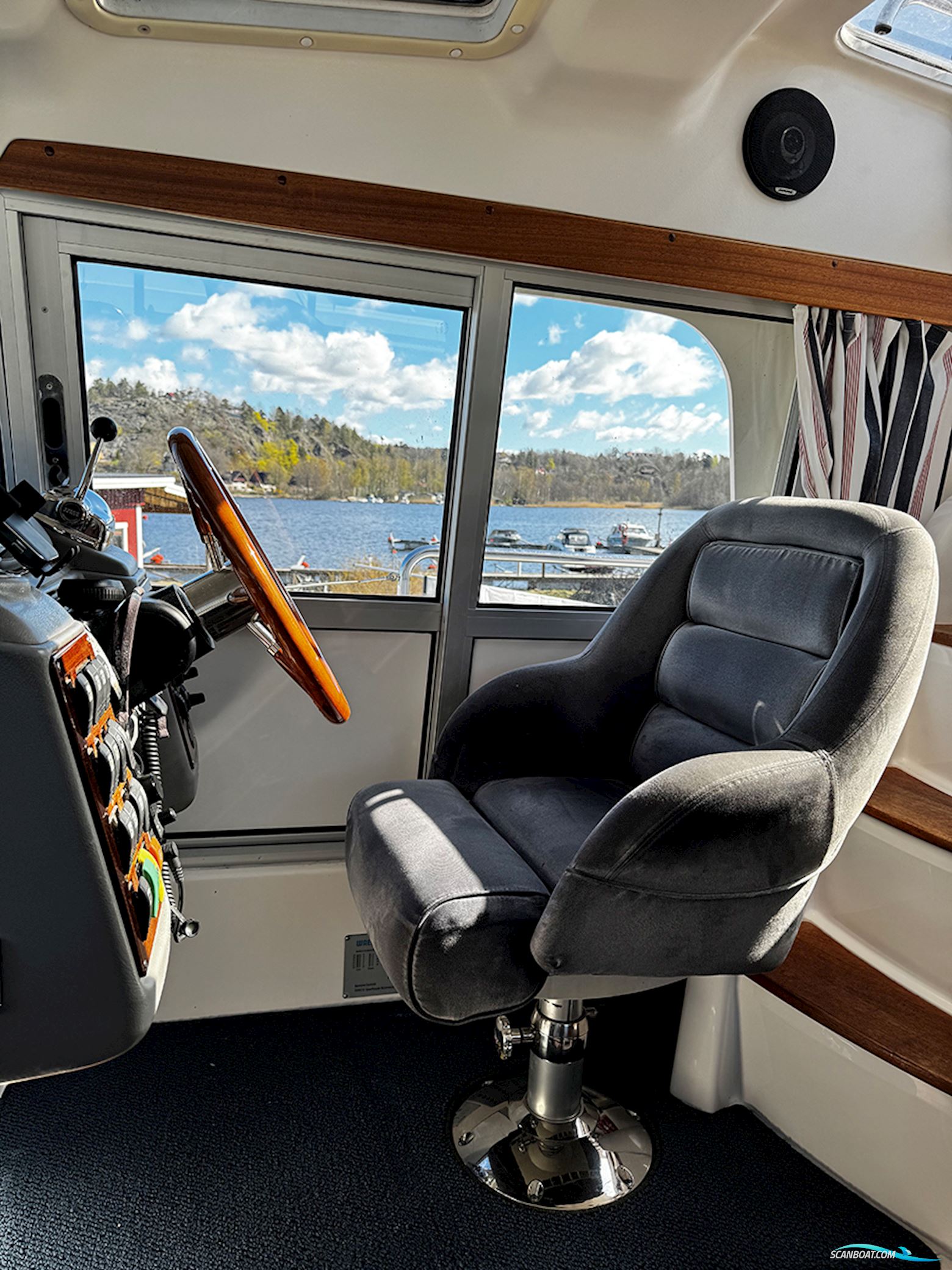 Nimbus 340 Commander
