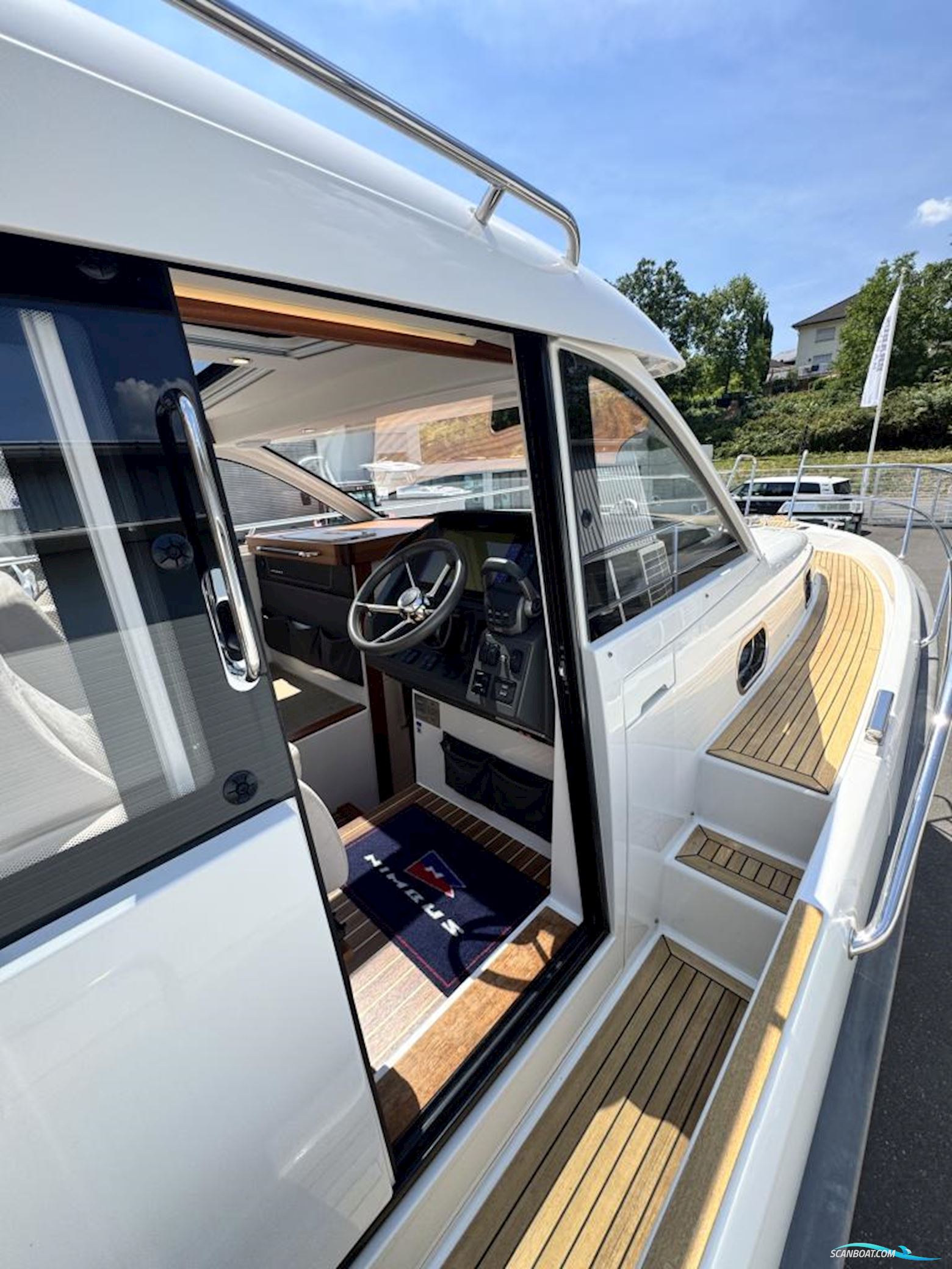 Nimbus 365 Coupé