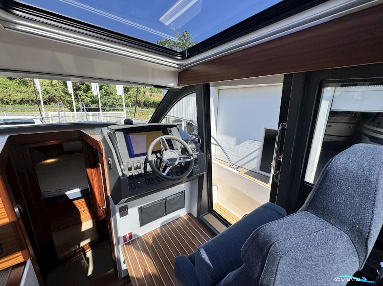 Nimbus 365 Coupe
