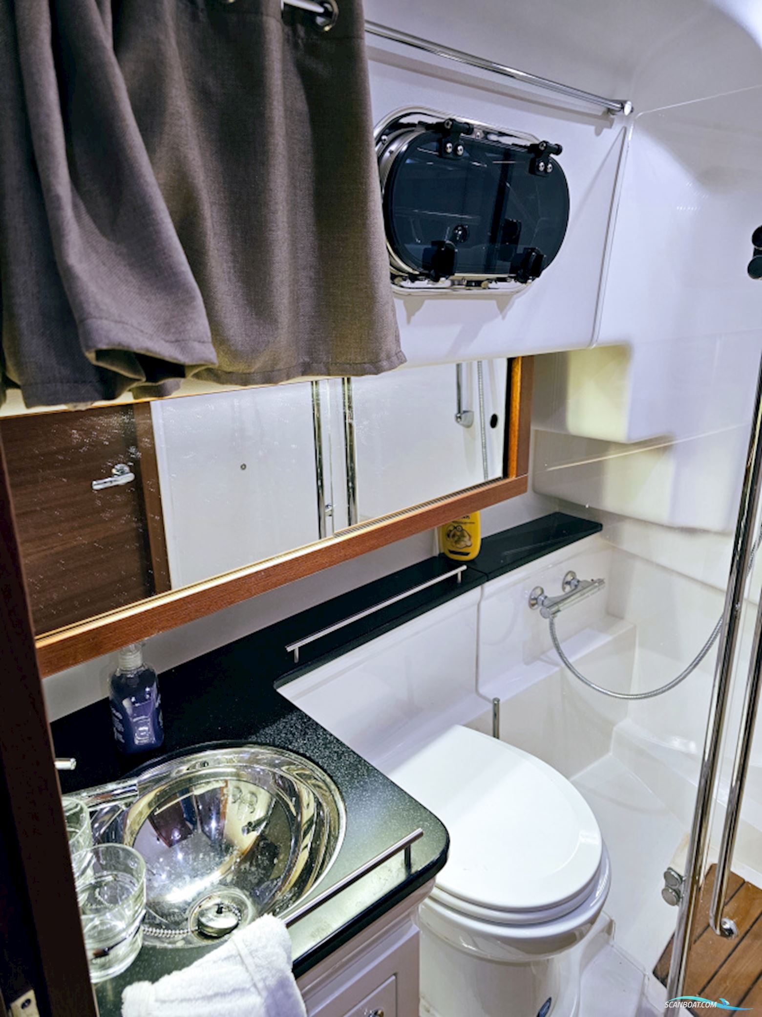 Nimbus 365 Coupe Volvo Penta D6-435 EVC II