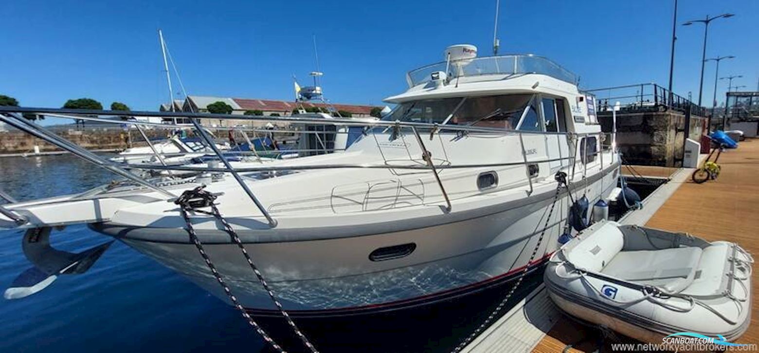 NIMBUS 37 Trawler