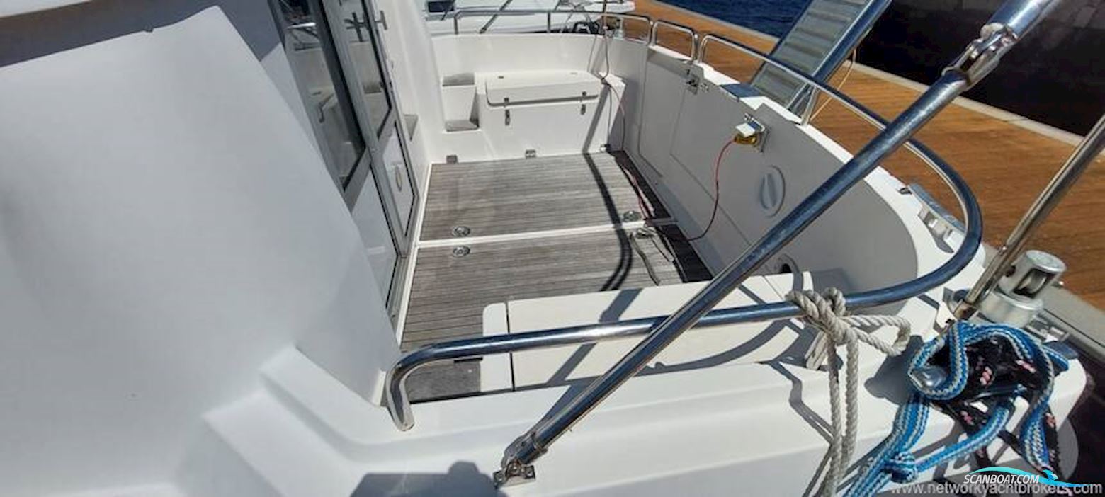 NIMBUS 37 Trawler