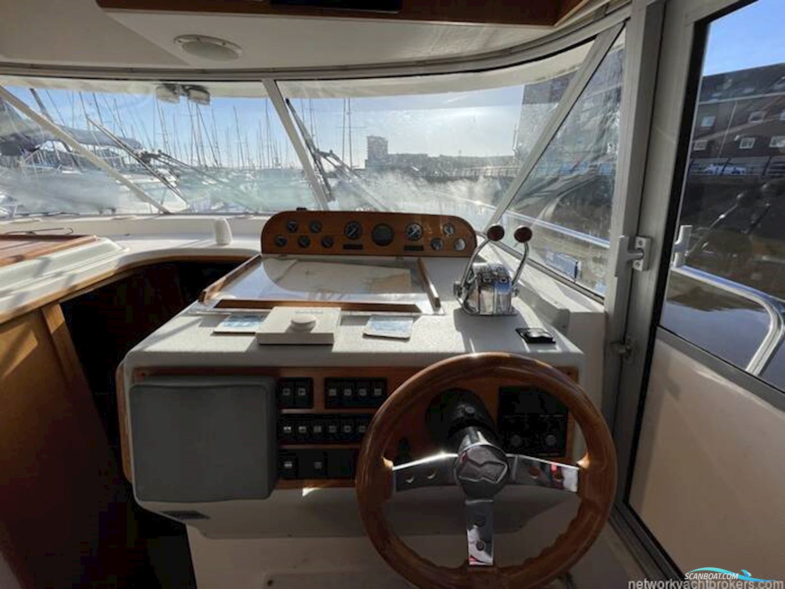 Nimbus 370 Commander