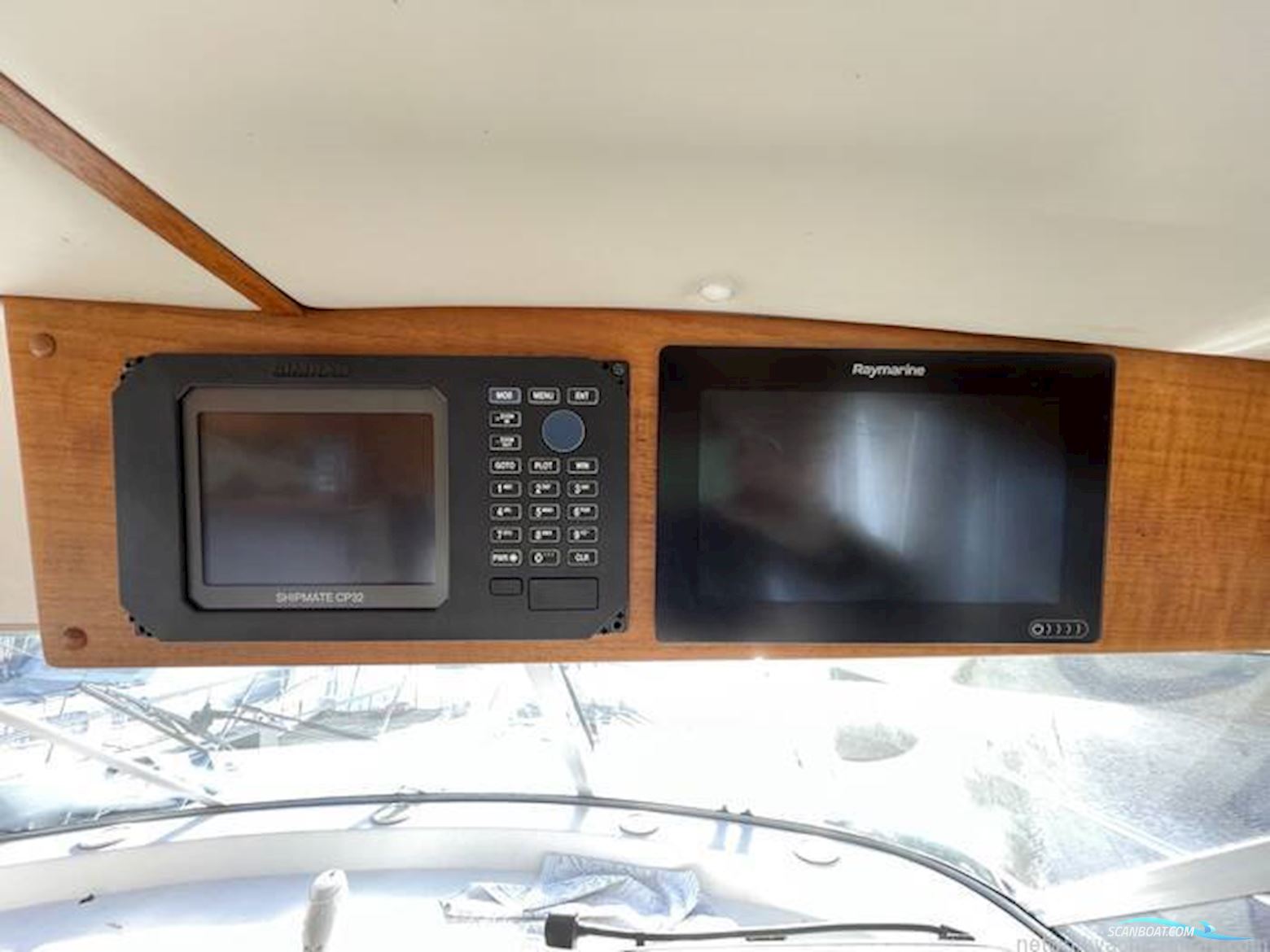 Nimbus 370 Commander