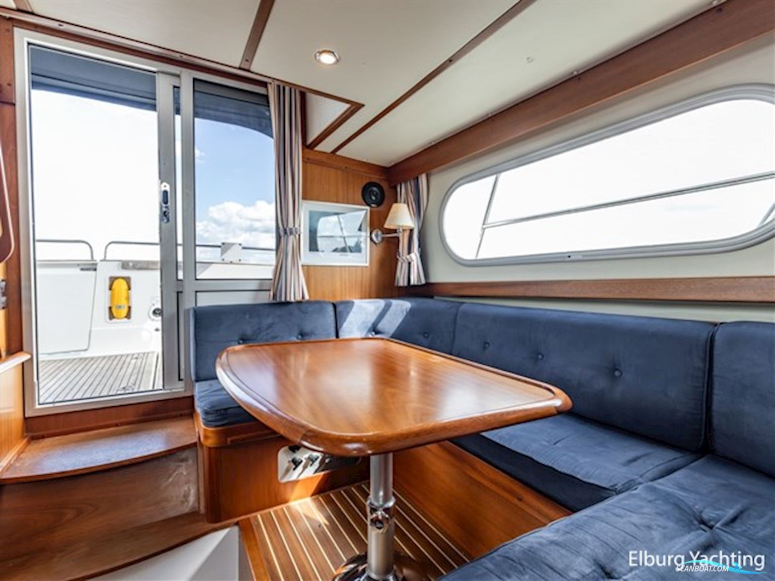 Nimbus 380 Commander 