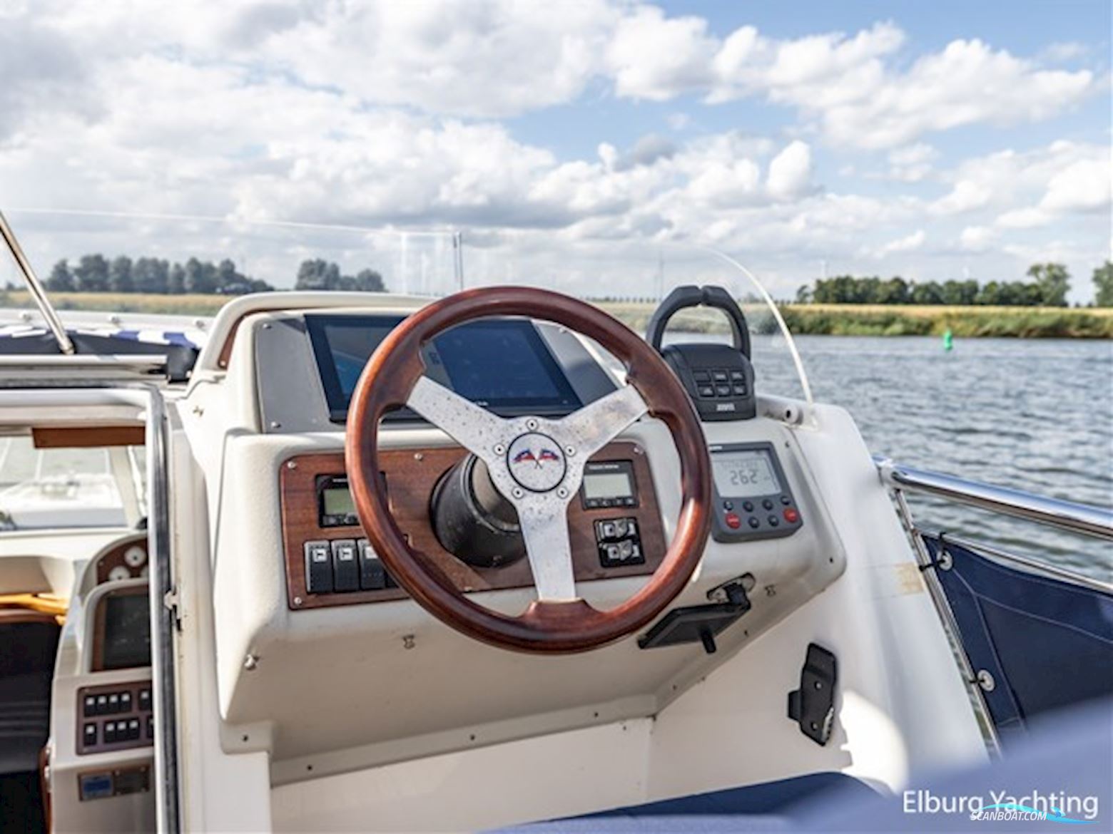 Nimbus 380 Commander 