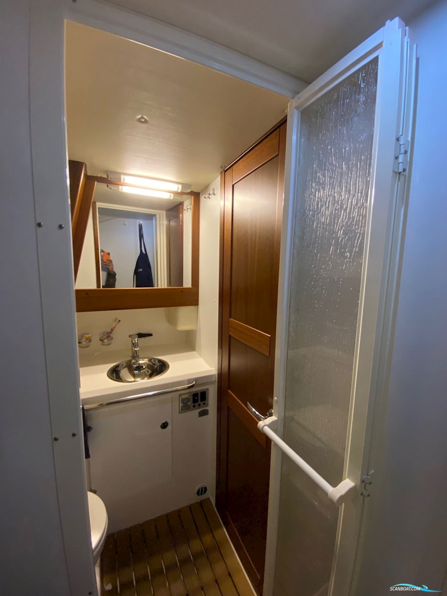 Nimbus 380 Commander