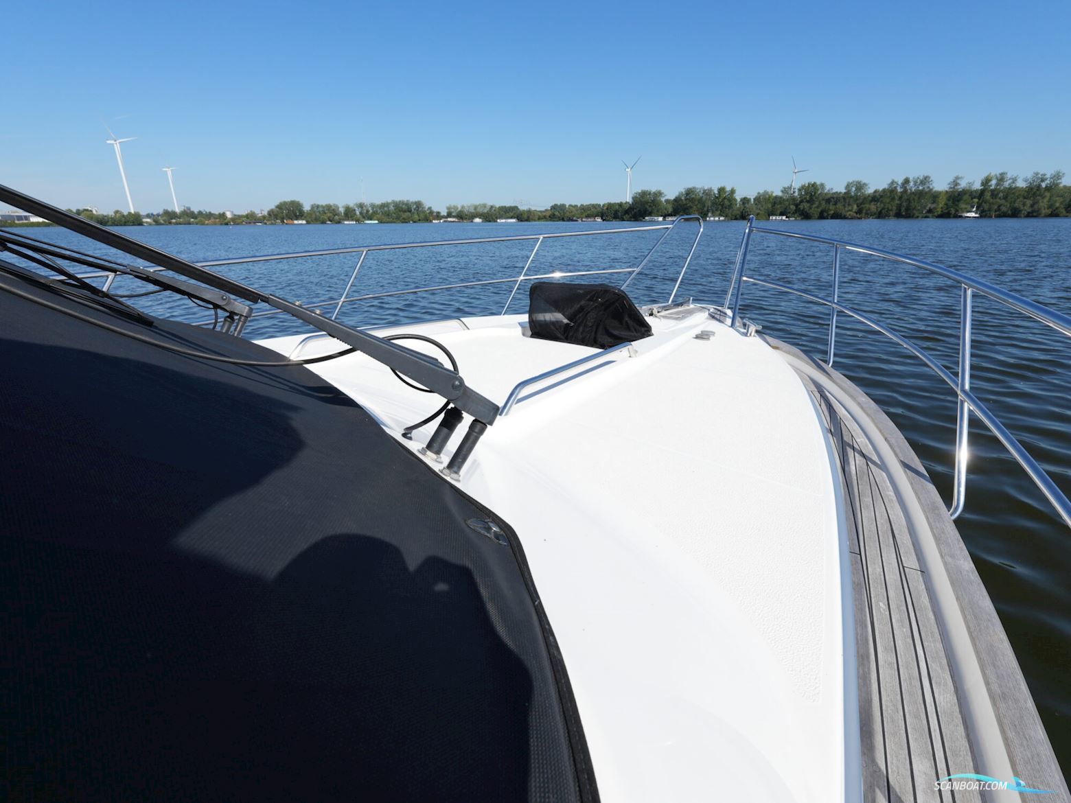 Nimbus 380 Commander