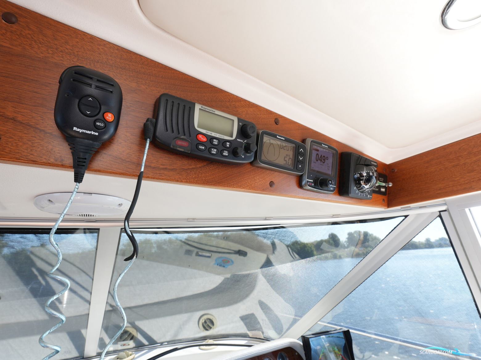 Nimbus 380 Commander