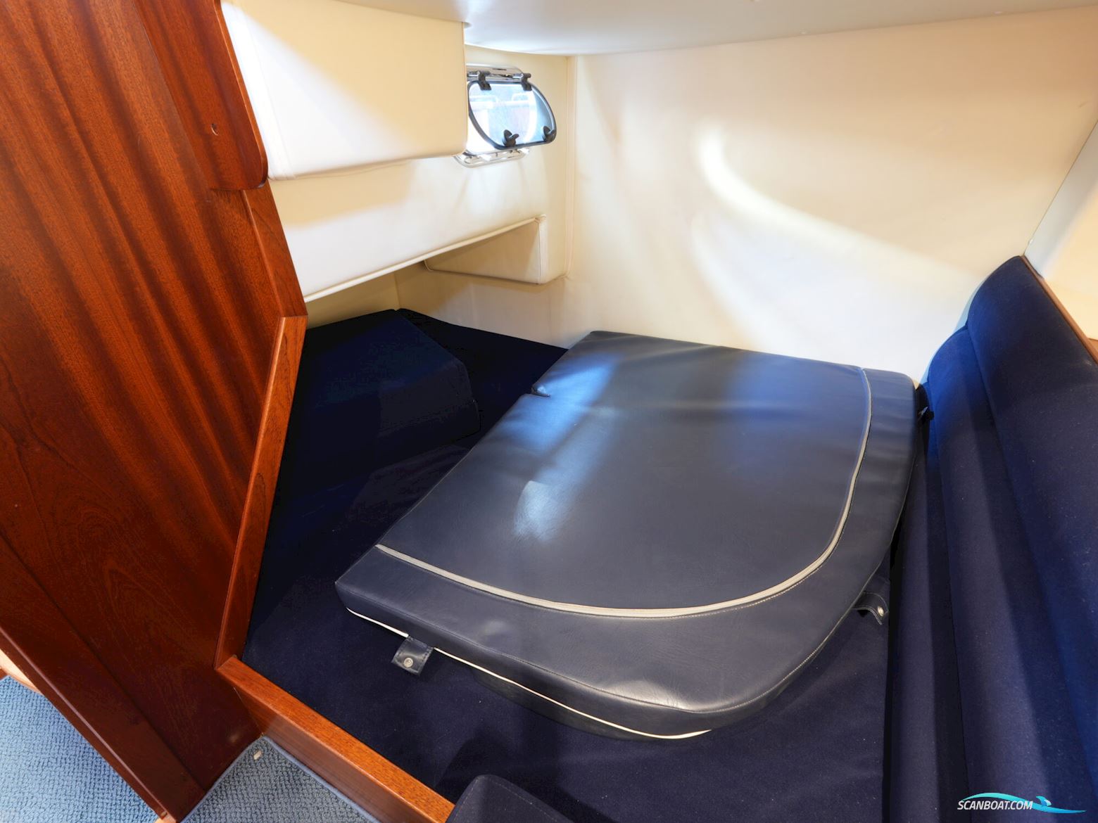 Nimbus 380 Commander