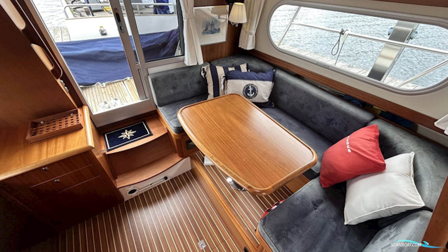 Nimbus 380 Commander