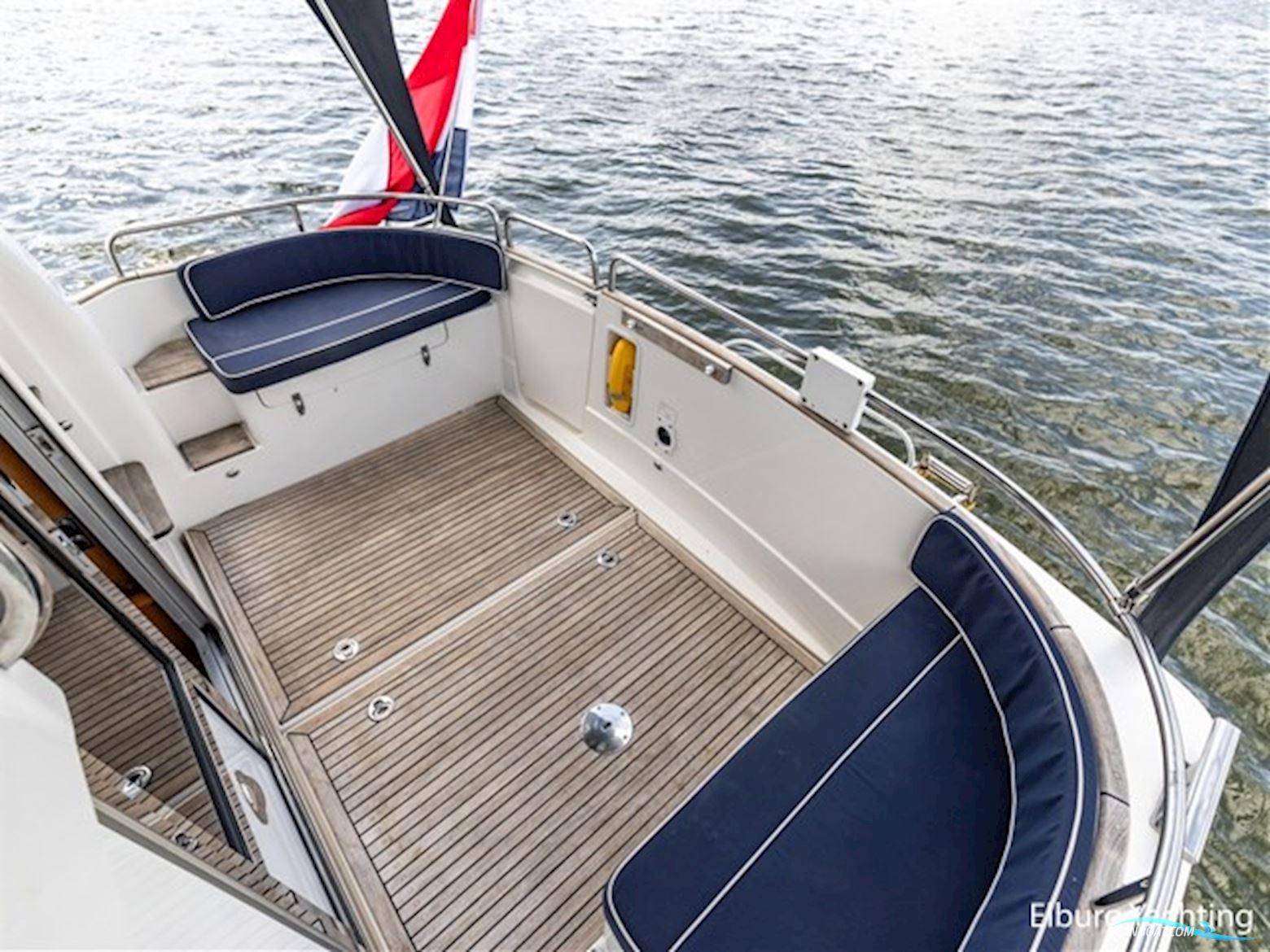 Nimbus 380 Commander