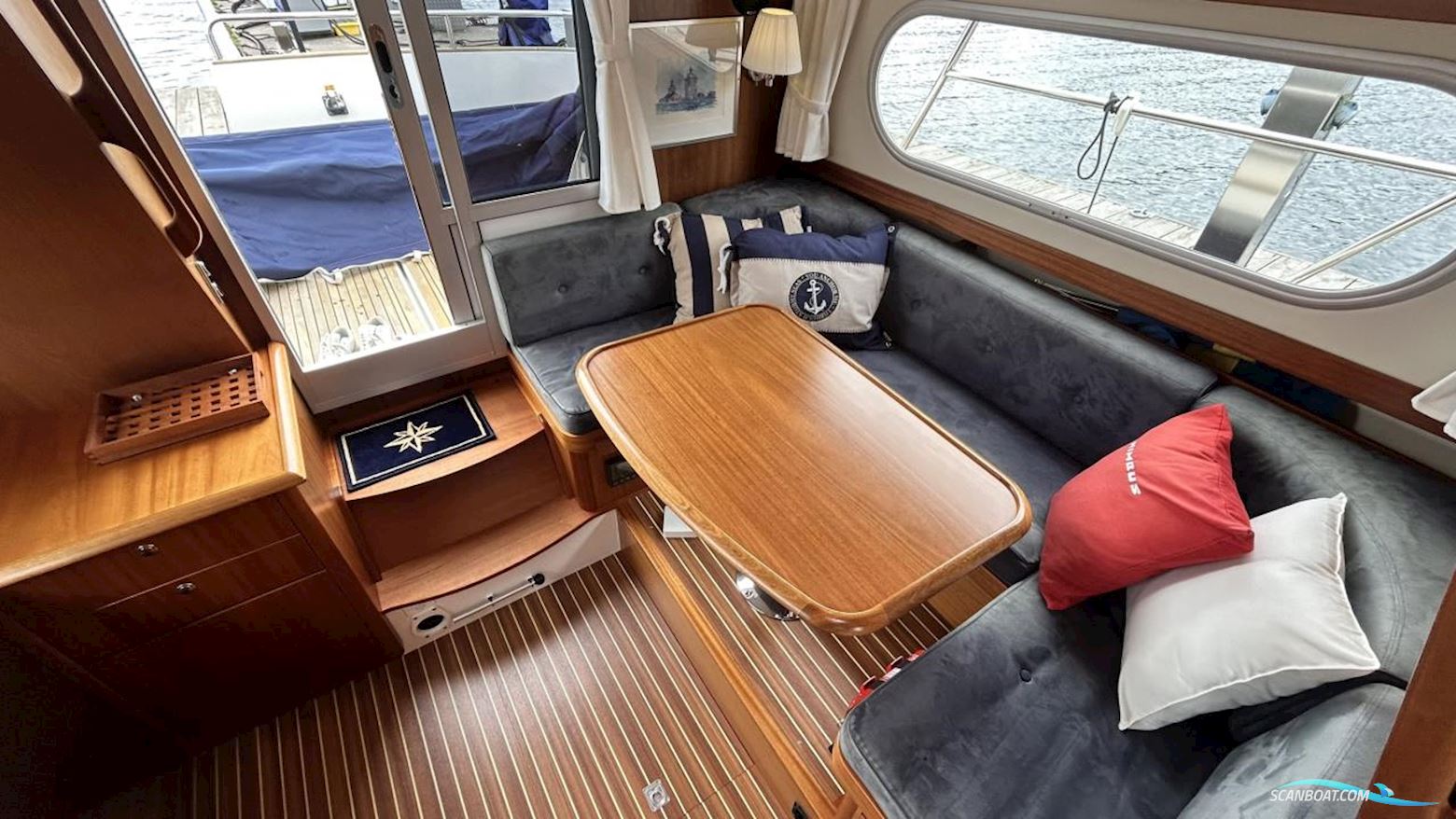 Nimbus 380 Commander