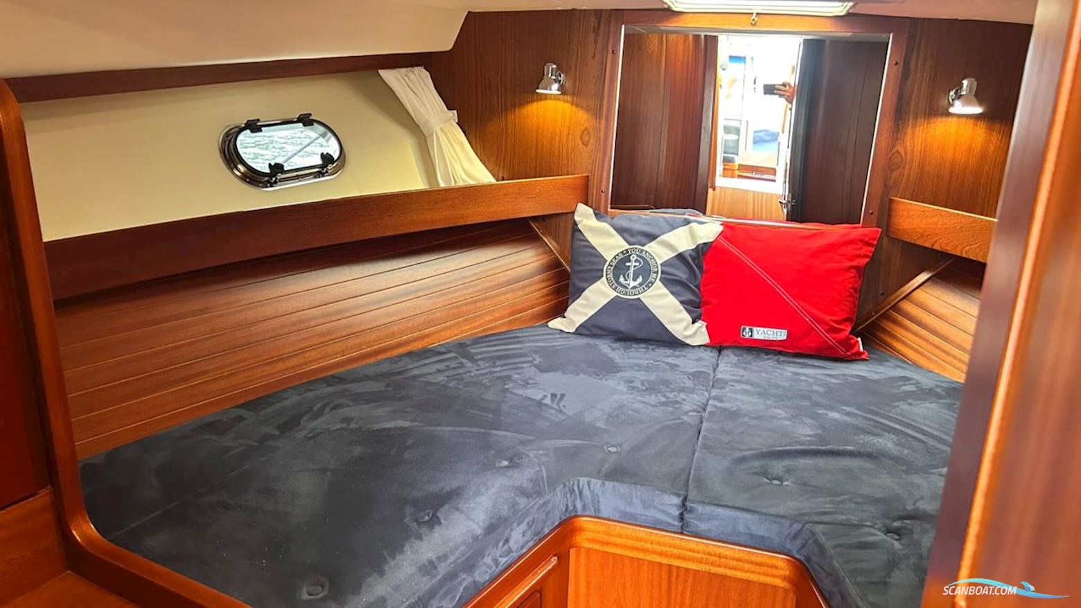 Nimbus 380 Commander