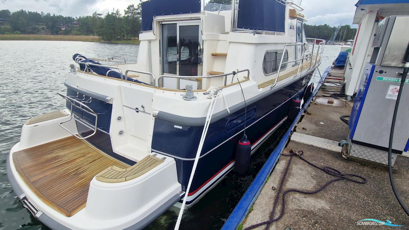 Nimbus 380 Commander