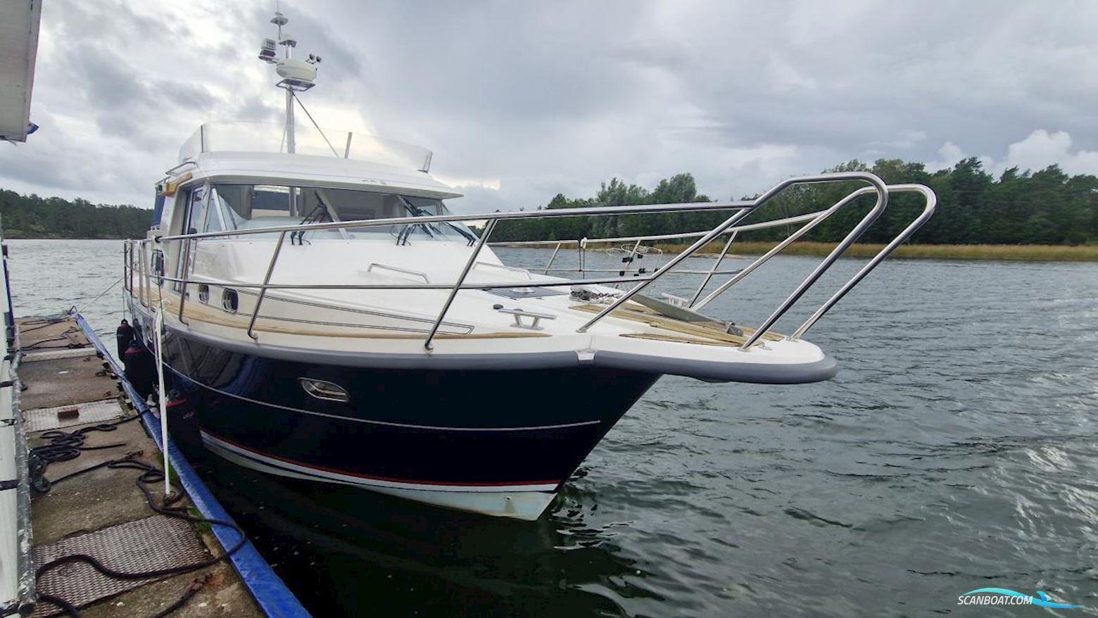 Nimbus 380 Commander