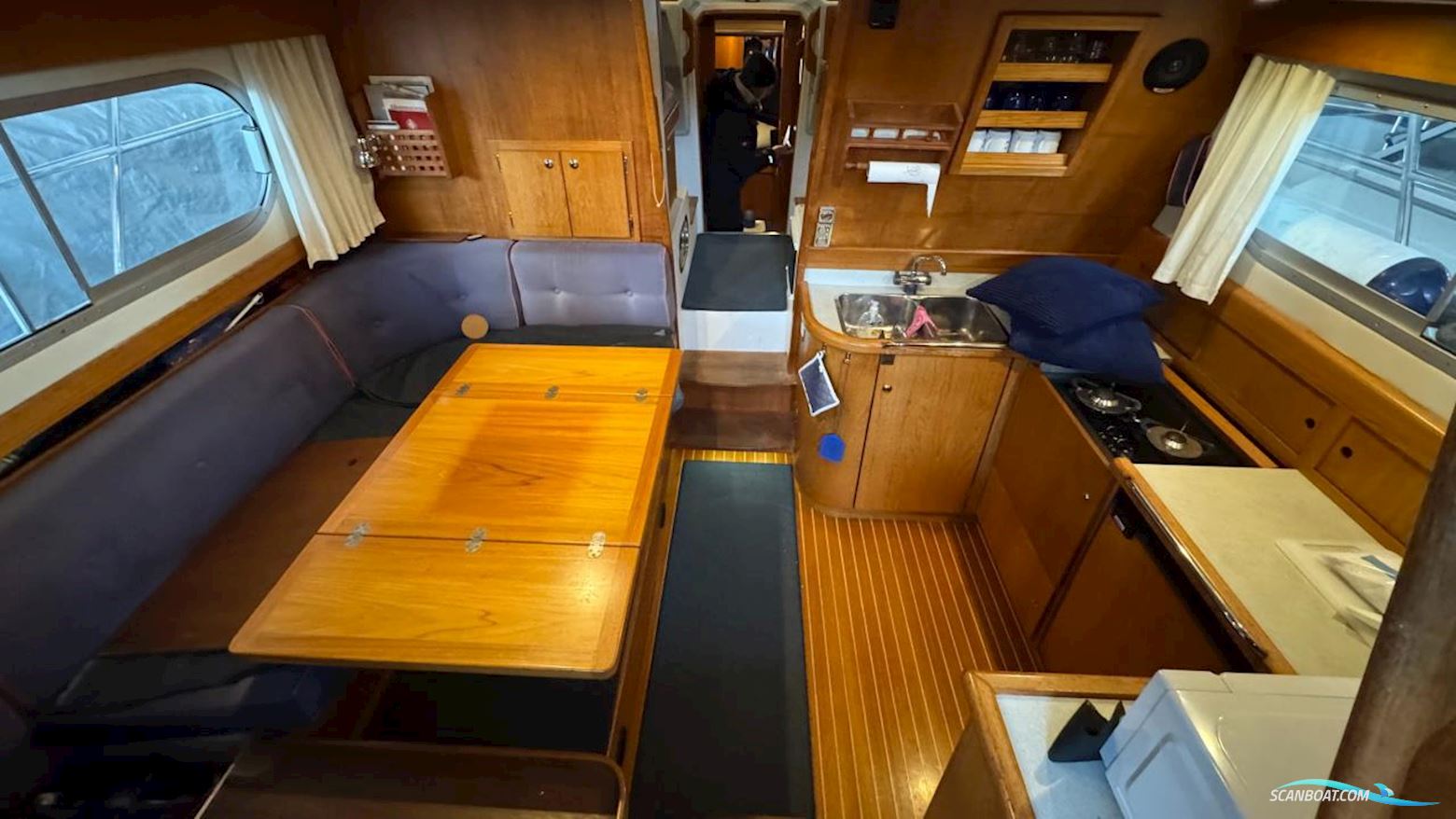 Nimbus 380 Commander