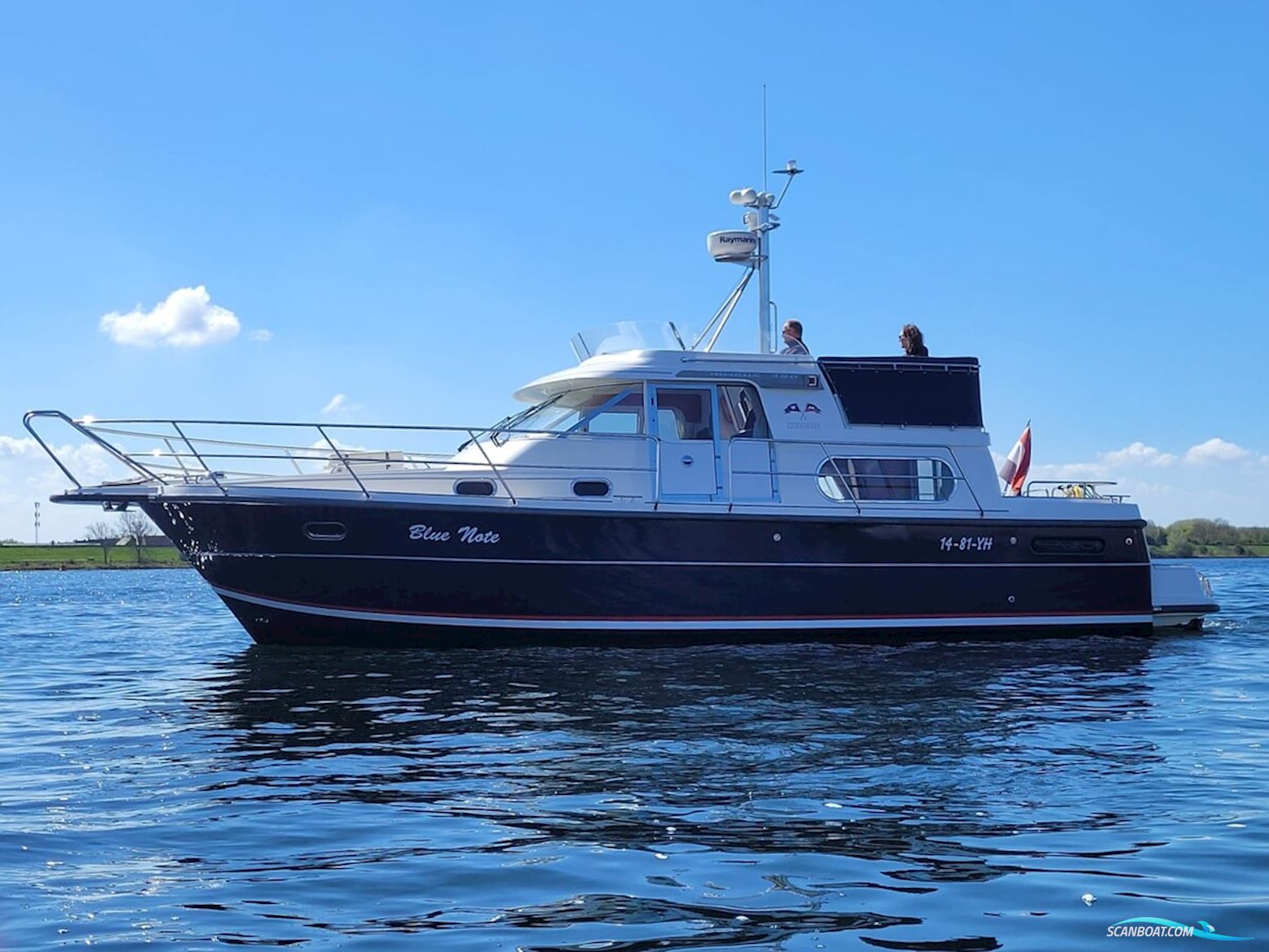 Nimbus 380 Commander