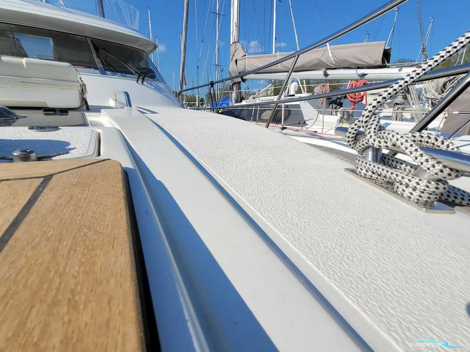 Nimbus 380 Commander