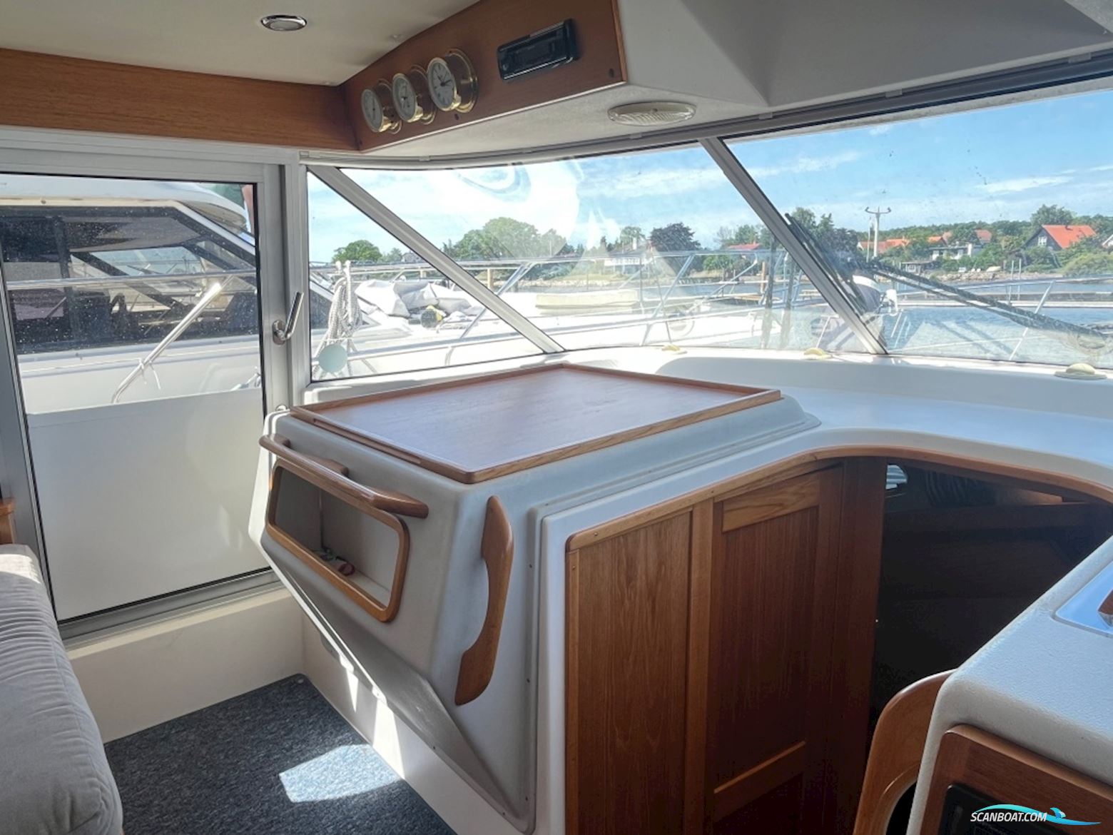 Nimbus 380 Commander
