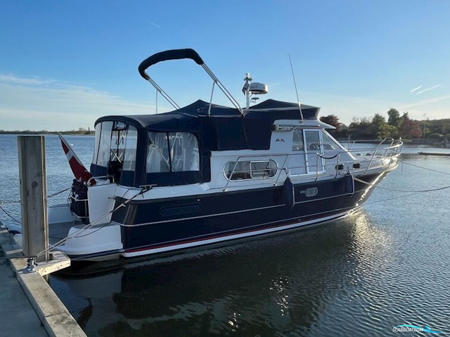Nimbus 380 Commander Motorboot 2004, mit Volvo Penta KAMD43P motor, Dänemark