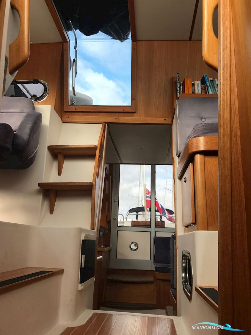 Nimbus 380 Commander