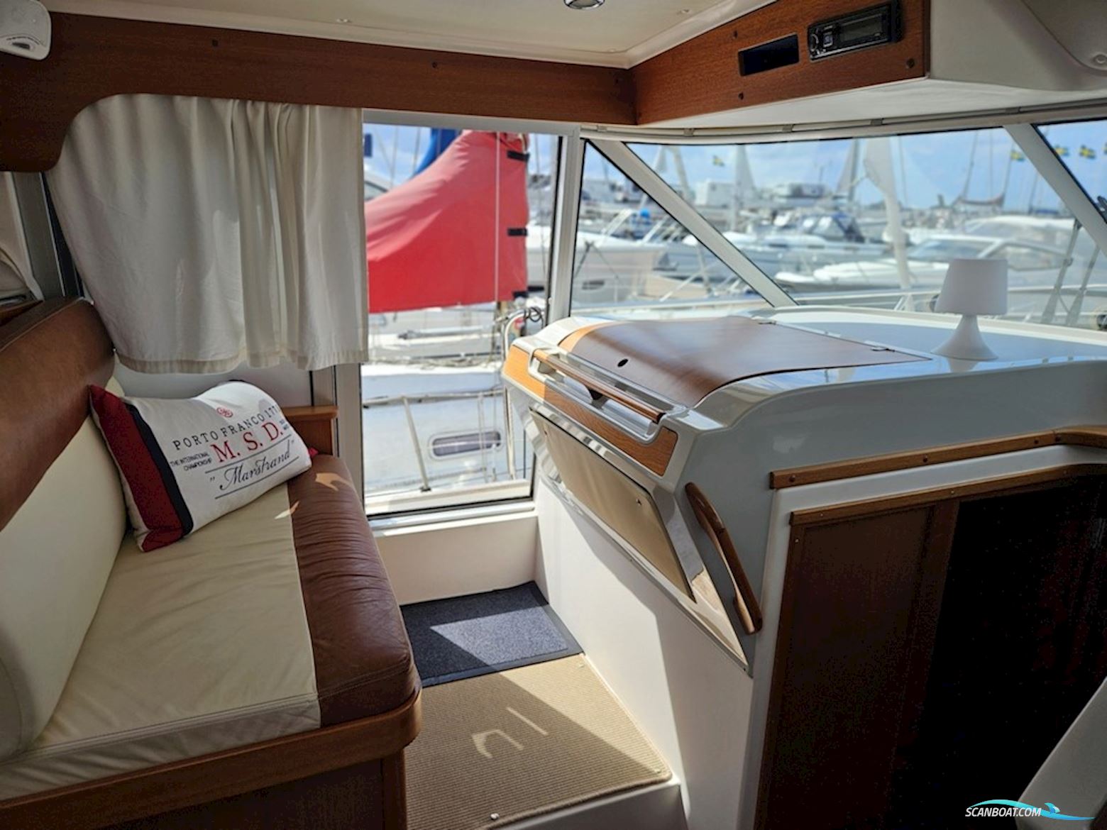 Nimbus 380 Commander