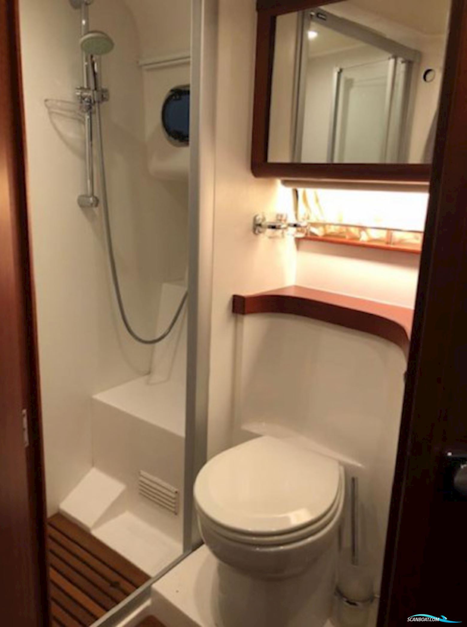 Nimbus 42 Nova Coupe