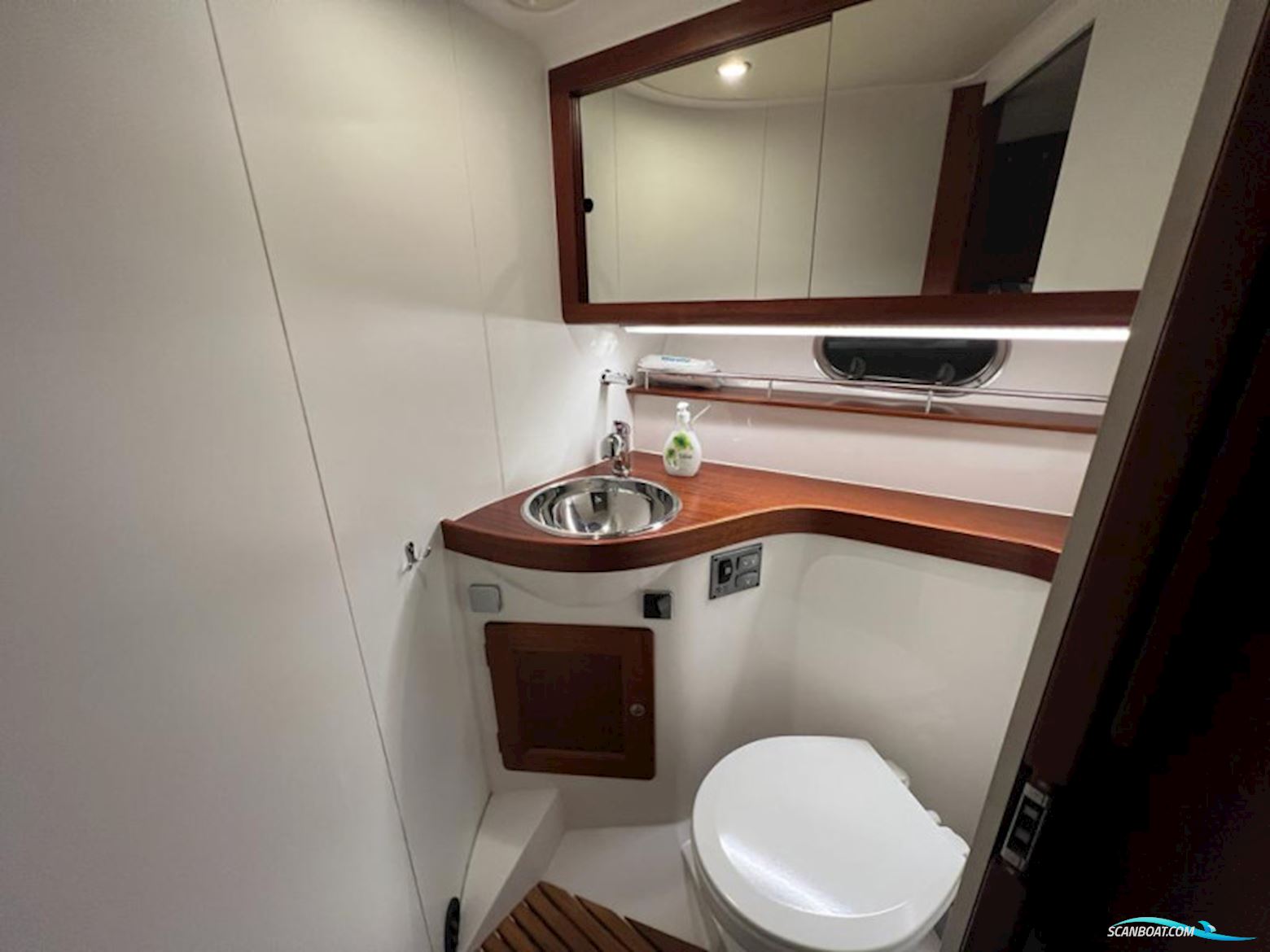 Nimbus 42 Nova Coupé